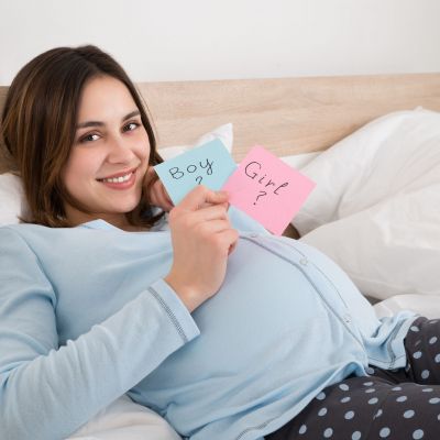 Γεννιούνται περισσότερα αγόρια ή κορίτσια;