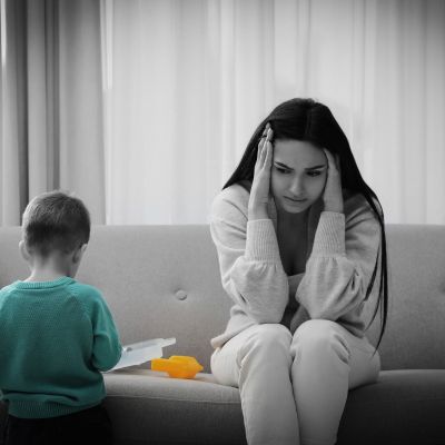 Ας μιλήσουμε με ειλικρίνεια για τη μητρότητα: δεν είναι όλα ρόδινα