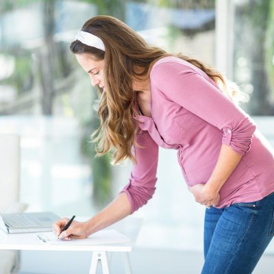 Εγκυμοσύνη και ασφάλεια: Μπορώ να σκύβω άφοβα κατά τη διάρκεια της εγκυμοσύνης;