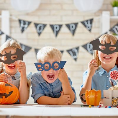 Πώς να γιορτάσετε με τα παιδιά το Halloween στο σπίτι