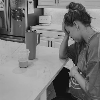 Δεν είναι εύκολο να είσαι έγκυος και να φροντίζεις δύο μικρά παιδιά