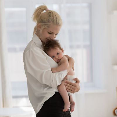 Η μυρωδιά του νεογέννητου όντως μπορεί να σας κάνει ευτυχισμένες σύμφωνα με την επιστήμη