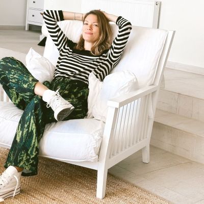 Βίκυ Καγιά: Η μοναδική φώτο από το Λονδίνο που δημοσίευσε με τον σύζυγό της και τα παιδιά τους