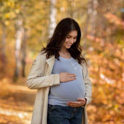 Περπάτημα στην εγκυμοσύνη: Τα οφέλη και τι να προσέξετε το φθινόπωρο