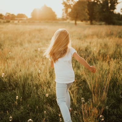 Μεγαλώνω ένα παιδί που δοκιμάζει συνεχώς τα όριά μου