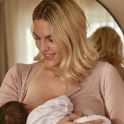 Η Μαντώ Γαστεράτου γέννησε - Η πρώτη φωτογραφία θηλασμού με το μωρό της