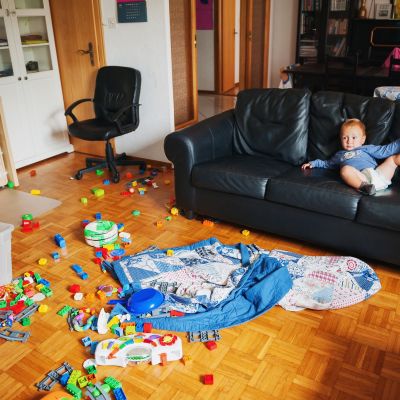 Εσείς αφήνετε τα παιδιά σας να παίξουν στο σαλόνι ή τα στέλνετε στο υπνοδωμάτιό τους;