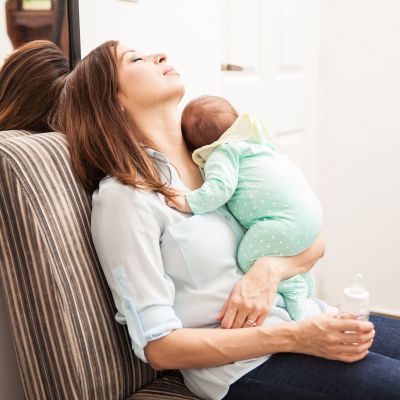 Η αϋπνία έχει δοκιμάσει τα όριά μου ως μαμά