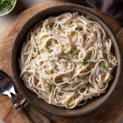 Ζυμαρικά alfredo με γαλοπούλα - Μέσα σε 10 λεπτά είναι έτοιμα