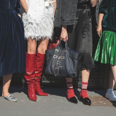 5+1 TikTok fashion tips που θα αναβαθμίσουν το casual mom look