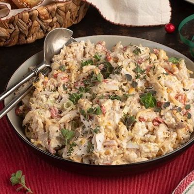 Χορταστική κοτοσαλάτα με ψητό κοτόπουλο