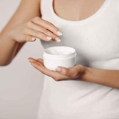 Ομορφιά για μαμάδες: Φτιάξτε ενυδατική κρέμα χεριών με φυσικά υλικά