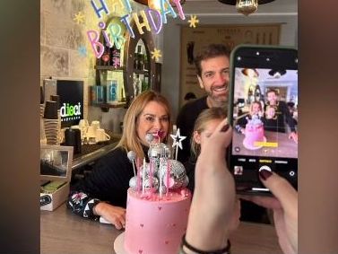 Η Τζένη Μπότση διοργάνωσε το απόλυτο πάρτι γενεθλίων για την κόρη της-Τραγούδησε και η Έλλη Κοκκίνου