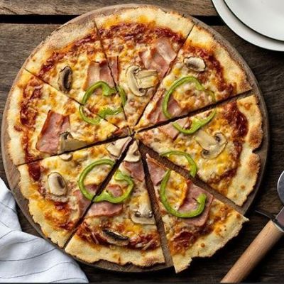 Τραγανή σπιτική ζύμη για πίτσα