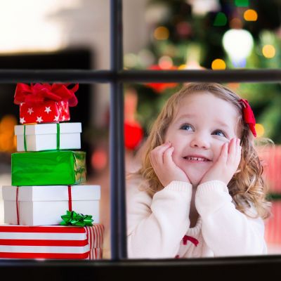 Λιγότερα παιχνίδια, περισσότερος χρόνος για δημιουργικό παιχνίδι - Πώς ωφελούνται τα παιδιά