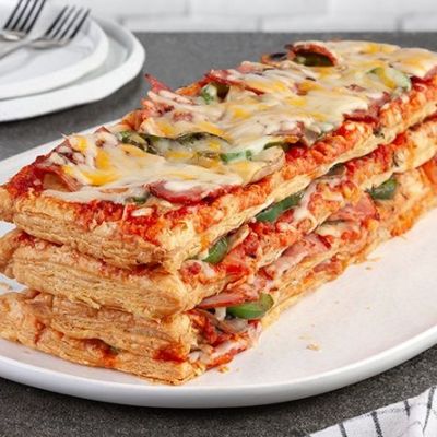 Πίτσα μιλφέιγ με φύλλα σφολιάτας