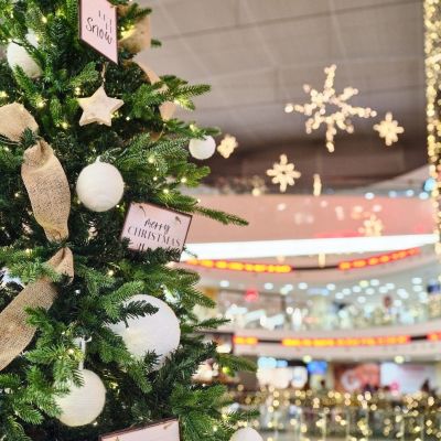 Πώς θα χαρίσουμε στα παιδιά μας τις πιο ξεχωριστές αναμνήσεις με μία χριστουγεννιάτικη βόλτα;