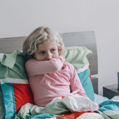 Τι είναι ο στρεπτόκοκκος, πώς κολλάει και ποια τα συμπτώματα;