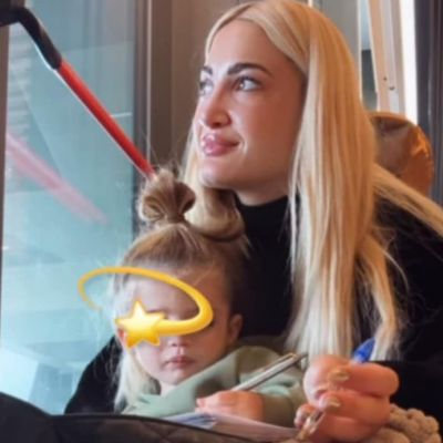 Ιωάννα Τούνη: Έδειξε τι μπορεί να κάνει μια μαμά με νήπιο αν έχει καθυστέρηση η πτήση της