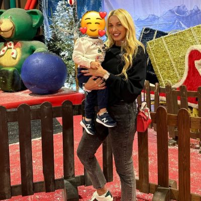 Κωνσταντίνα Σπυροπούλου: Σε χριστουγεννιάτικο πάρκο, μαζί με τον γιο της, Βλάσση