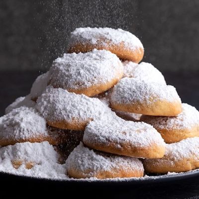 Γρήγοροι κουραμπιέδες χωρίς μίξερ