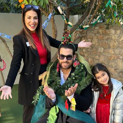 Ετεοκλής Παύλου: Για χάρη της κόρης του «ντύθηκε» χριστουγεννιάτικο δέντρο