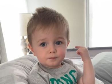 Ο «υπνάκος» του μικρού παιδιού που έγινε viral, θα σας φτιάξει τη μέρα