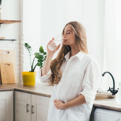 Πρώτο τρίμηνο εγκυμοσύνης: Πώς να αντιμετωπίσετε τις δυσκολίες και τι να προσέχετε