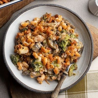 Σουφλέ ζυμαρικών με λαχανικά και κασέρι