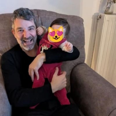 Πέτρος Λαγούτης: Κόρη γνωστής Ελληνίδας ηθοποιού η μπέμπα που κρατά στην αγκαλιά του