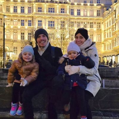 Πετρούνιας - Μιλλούση: Οι φώτο από το χριστουγεννιάτικο ταξίδι με τις κόρες τους στην Πράγα