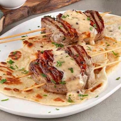 Μοσχαρίσια γεμιστά ρολάκια με σάλτσα gravy