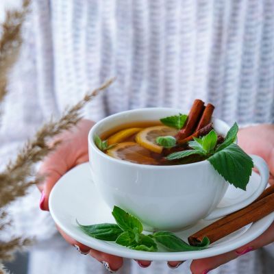 Διατροφή μετά τις γιορτές: Tips για αποτοξίνωση χωρίς υπερβολές