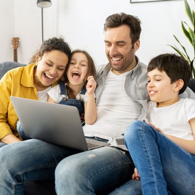 Διαχείριση χρόνου οθόνης: 4 συμβουλές για όλη την οικογένεια