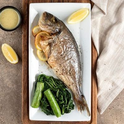 Τσιπούρα στον φούρνο με λαδολέμονο