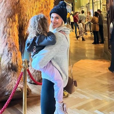 Νάντια Μπουλέ: Η παιδική βιβλιοθήκη της κόρης της είναι εντυπωσιακή