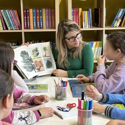 Μαζί για το Παιδί: Στήριξη σε πάνω από 7.000 μαθητές στην Ελλάδα με δράσεις για την εκπαίδευση