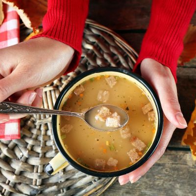 Η καλύτερη σούπα για την υγεία του εντέρου που μπορείτε να φτιάξετε φέτος τον χειμώνα