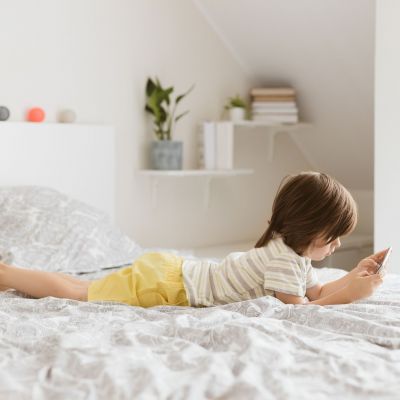 Tο ASMR μπορεί να μειώσει το στρες και το άγχος αλλά είναι κατάλληλο για τα παιδιά;