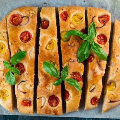 Δύο αδέρφια από την Ιταλία μοιράζονται το μυστικό για αφράτη και νόστιμη φοκάτσια