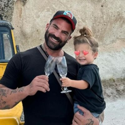 Δημήτρης Αλεξάνδρου: Το πρωινό ξύπνημα με τον γιο του και η βόλτα στην παιδική χαρά