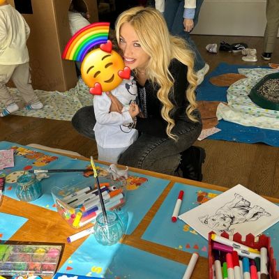 Πώς θα φτιάξετε και εσείς το Dinosaur Sensory Bin του γιου της Κωνσταντίνας Σπυροπούλου