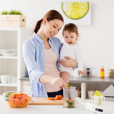 Αλήθεια ή ψέμα; Τα 3 πιο διαδεδομένα διατροφικά μυστικά για μαμάδες