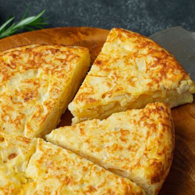 Εύκολη πατατόπιτα χωρίς φύλλο που θα ενθουσιάσει τα παιδιά