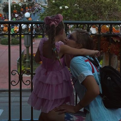 Η Khai, η κόρη του supermodel, Gigi Hadid λατρεύει τα ροζ