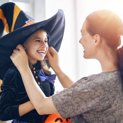 Ντύνετε τα παιδιά σας για τις Απόκριες ή το Instagram;