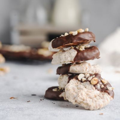 Υγιεινά, νόστιμα και νηστίσιμα μπισκότα αμυγδάλου - 3 υλικά (+ σοκολάτα)