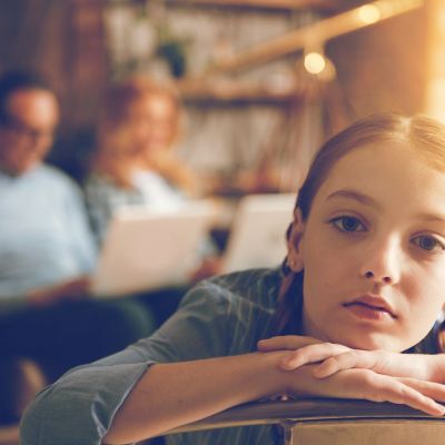 7 σημάδια ότι μεγαλώσατε από γονείς που είχαν πολύ λίγη ενσυναίσθηση