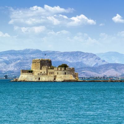 5 κοντινοί προορισμοί για να περάσετε την 25η Μαρτίου