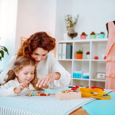 Μυστικά ραπτικής που κάθε μαμά πρέπει να γνωρίζει